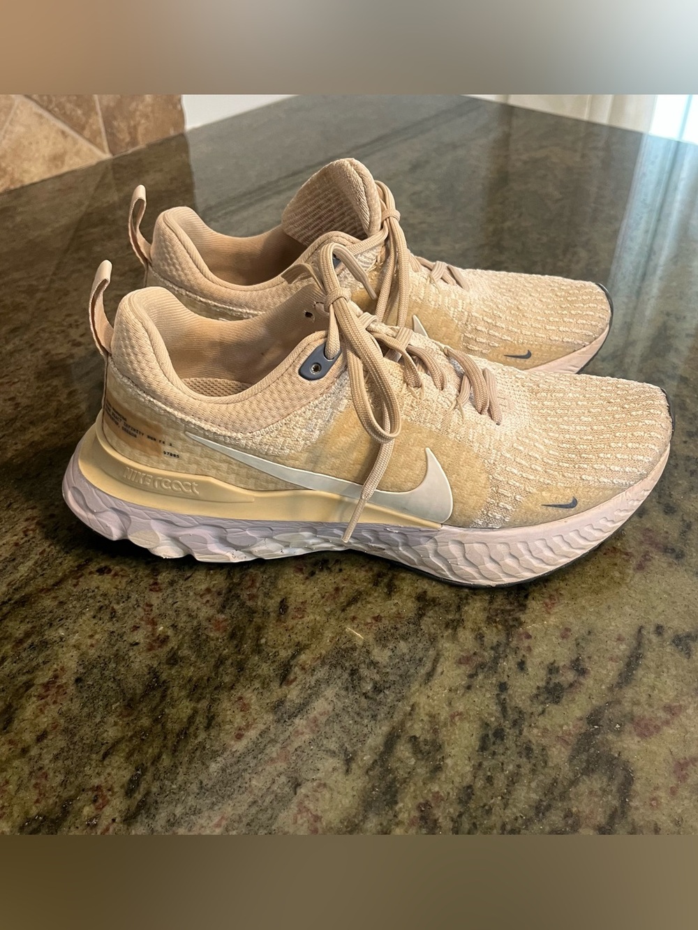 Nike React Infinity Run FK 3
Oatmeal/White. Size 8